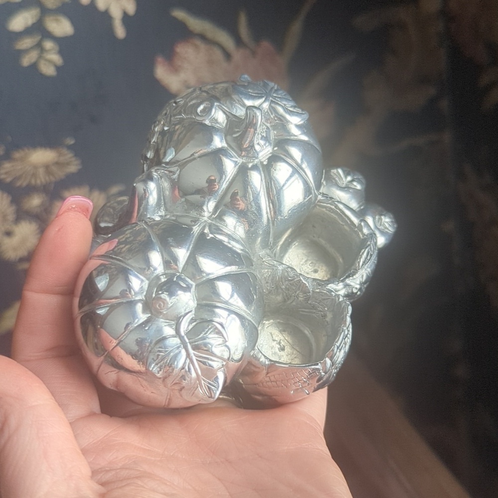 Vintage Contemporary Polished Pewter Sculpture of Pumpkins Candle Stick Holder - Picture 5 of 8